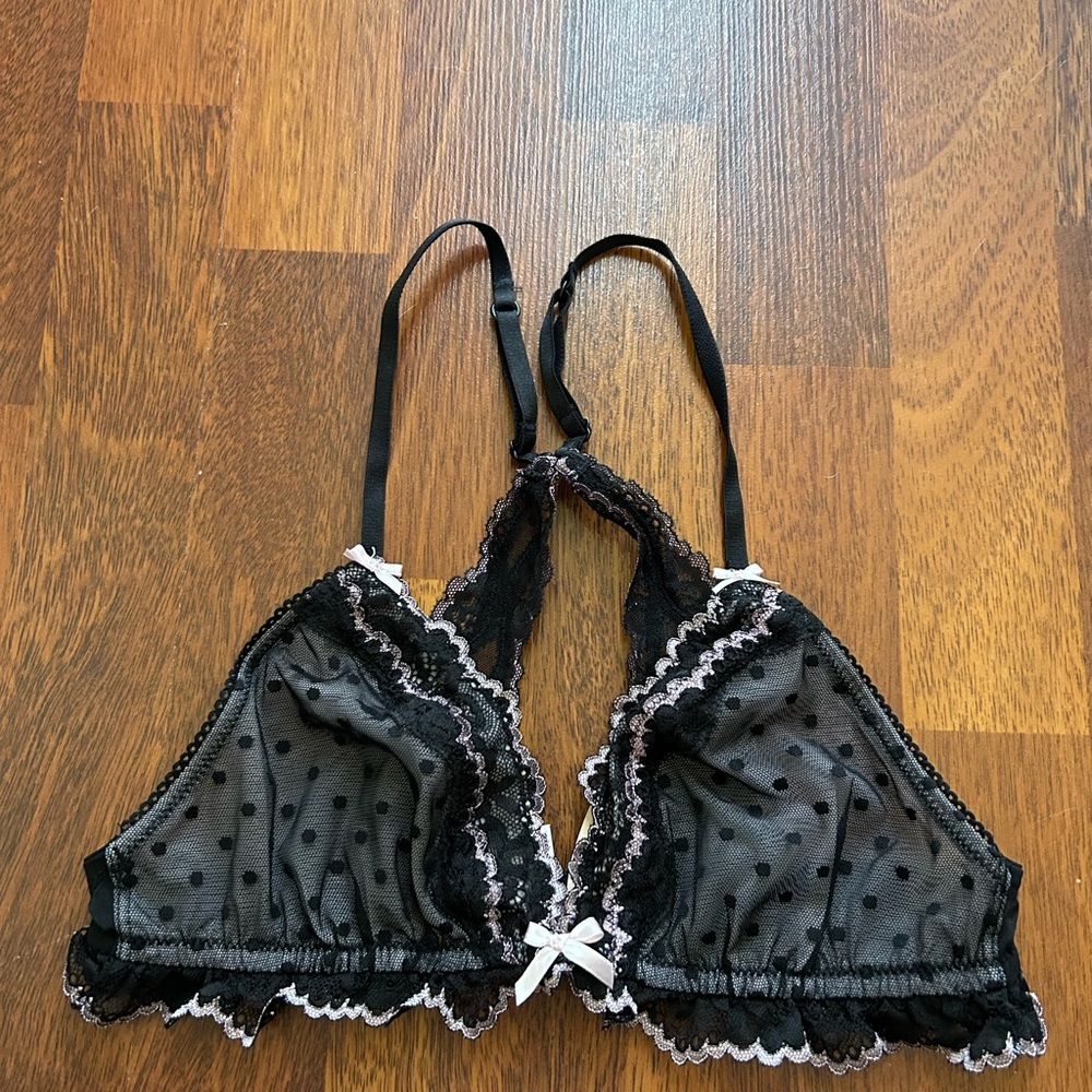 NWT Victoria’s Secret Embroidery Polka dot Lace Bralette Bra Top M